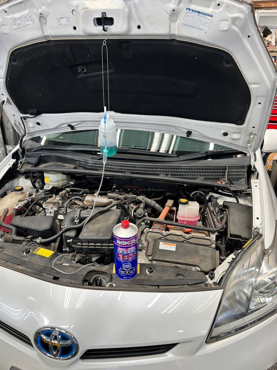 プリウスにワコーズRECS洗浄 | ブログ | 幸手市で車検するなら「有限